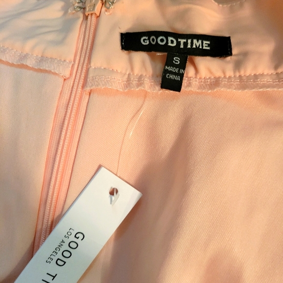 New Goodtime skirt. Pink. Small. Back zipper closure. - Picture 7 of 7